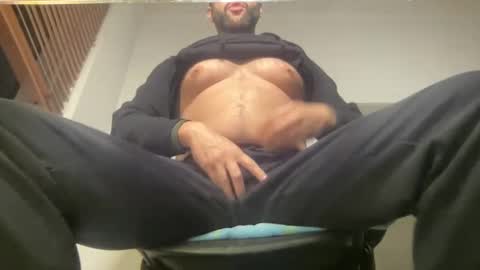 Muscle Bear Jock in Training online show from October 28, 7:11 am