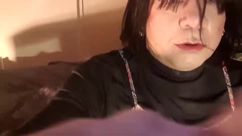 Snapshot of full4cefull chatting on October 2, 10:52 am Pizzaz online show from October 2, 10:52 am