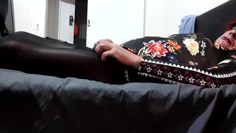 Snapshot of full4cefull chatting on December 7, 1:18 pm Pizzaz online show from December 7, 1:18 pm