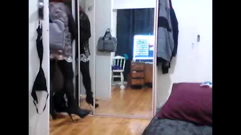 Snapshot of full4cefull chatting on February 28, 8:28 pm Pizzaz online show from February 28, 8:28 pm