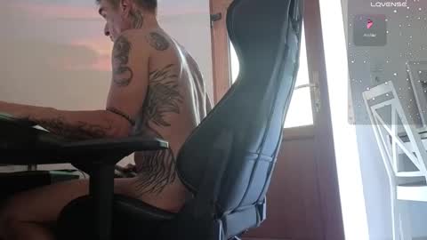 Snapshot of fullartofsex chatting on September 10, 8:35 am FullArtOfSex online show from September 10, 8:35 am