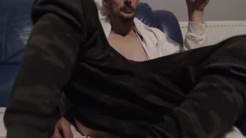 Am1982 online show from October 5, 5:33 am