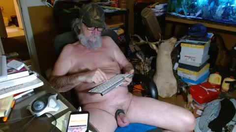 Snapshot of funmike2000 chatting on March 8, 1:59 am mike online show from March 8, 1:59 am