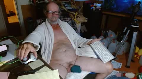 Snapshot of funmike2000 chatting on October 23, 12:36 am mike online show from October 23, 12:36 am