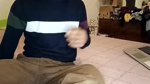 Italian men online show from April 14, 1:00 pm