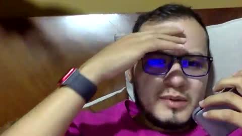 Snapshot of funnyboys18 chatting on December 13, 6:59 pm Zanty online show from December 13, 6:59 pm