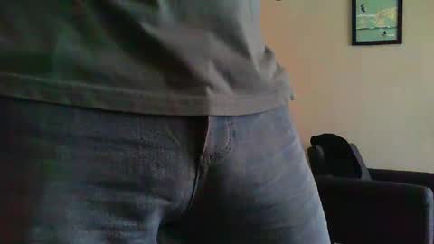 Snapshot of funslimguy chatting on January 28, 3:35 pm Funslimguy online show from January 28, 3:35 pm