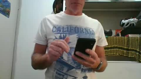Snapshot of funslimguy chatting on September 24, 3:39 am Funslimguy online show from September 24, 3:39 am