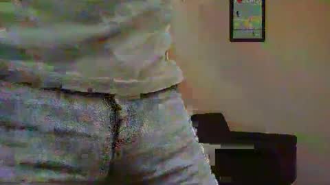 Snapshot of funslimguy chatting on January 16, 5:23 pm Funslimguy online show from January 16, 5:23 pm