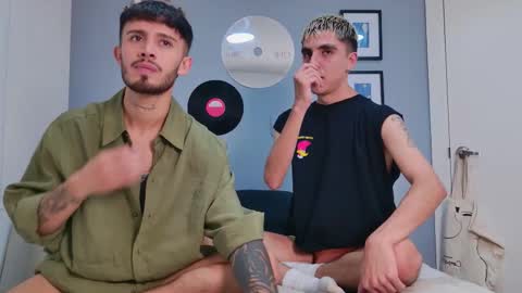 gabriel_and_geronimo online show from September 19, 2:12 am