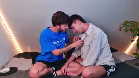 gabriel_and_geronimo online show from December 2, 4:15 am