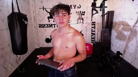 gabriell_ramirez_ online show from January 23, 7:11 am