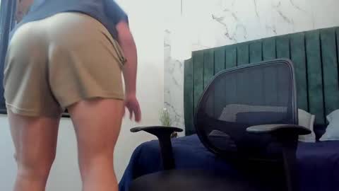 gabriell_ramirez_ online show from February 4, 3:33 am