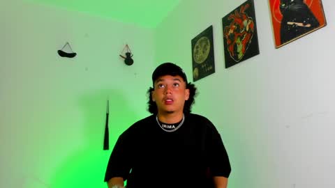 Snapshot of gaeloconner chatting on December 29, 4:48 am Gael Conner online show from December 29, 4:48 am