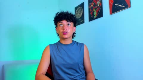 Snapshot of gaeloconner chatting on January 22, 2:48 am Gael Conner online show from January 22, 2:48 am