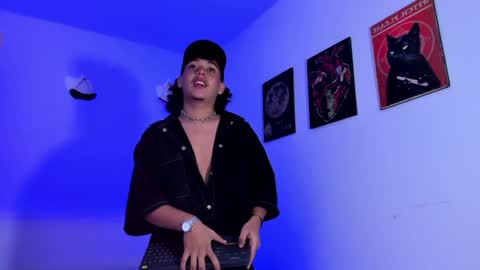 Snapshot of gaeloconner chatting on December 21, 5:03 am Gael Conner online show from December 21, 5:03 am