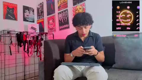 Snapshot of gaeloconner chatting on October 15, 1:57 am Gael Conner online show from October 15, 1:57 am