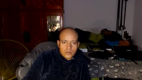 Gael Luna online show from May 21, 6:09 am