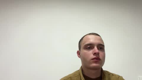 Max online show from February 18, 9:45 pm