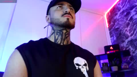 Chris  Dont forget to gift me thumb up Its very important to me and makes me happy AF  online show from November 24, 6:36 am