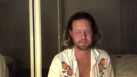 gcsurfer81 online show from October 15, 8:33 am