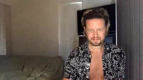 gcsurfer81 online show from December 13, 7:26 am