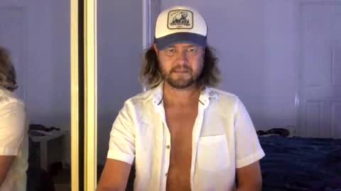 gcsurfer81 online show from March 11, 7:59 am