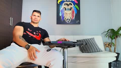 Snapshot of gendersonfit chatting on December 23, 9:08 pm gendersonfit online show from December 23, 9:08 pm