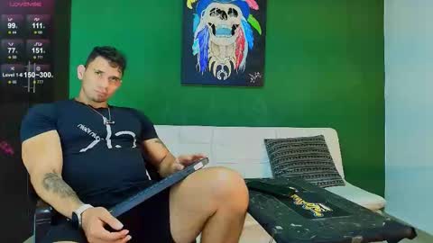 Snapshot of gendersonfit chatting on October 28, 10:12 pm gendersonfit online show from October 28, 10:12 pm