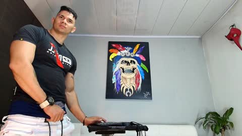 Snapshot of gendersonfit chatting on December 21, 9:15 pm gendersonfit online show from December 21, 9:15 pm