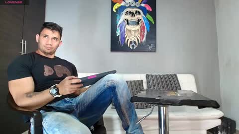 Snapshot of gendersonfit chatting on January 8, 9:12 pm gendersonfit online show from January 8, 9:12 pm