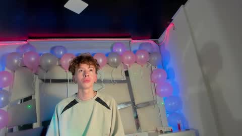 Snapshot of genesis_ask chatting on October 28, 4:15 am Genesis online show from October 28, 4:15 am