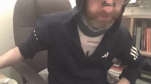 Geon online show from April 2, 7:55 pm