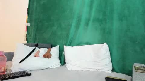 George my Fansly  online show from February 14, 8:04 pm