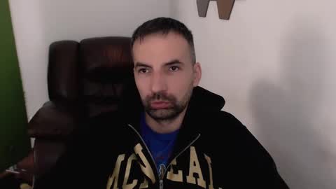 Snapshot of gianni_lion chatting on March 12, 12:57 pm Gianni online show from March 12, 12:57 pm