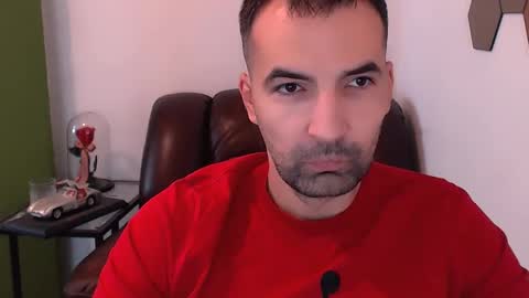 Snapshot of gianni_lion chatting on December 19, 11:07 am Gianni online show from December 19, 11:07 am