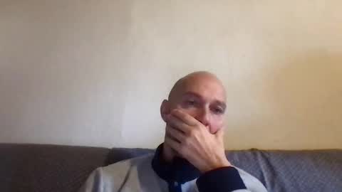 giannipaciotti online show from December 19, 10:02 am