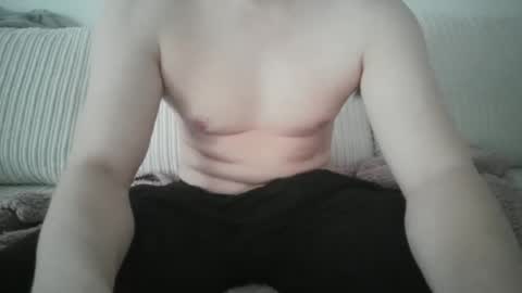 Giantjunkjack online show from November 9, 11:25 am