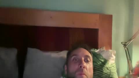 Snapshot of gilber10101 chatting on October 5, 10:08 am gilber10101 online show from October 5, 10:08 am