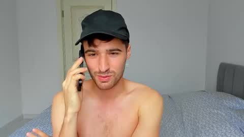 gilbertogonzales online show from September 18, 9:33 am