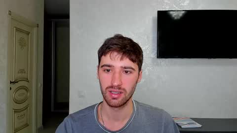 gilbertogonzales online show from March 11, 5:05 am