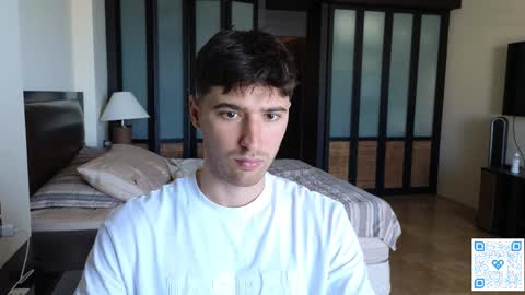 gilbertogonzales online show from December 17, 4:09 am