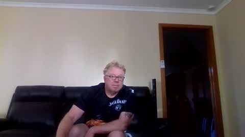 gimmmieoooo online show from February 13, 8:09 am