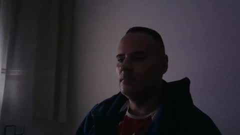 Snapshot of gioshadow chatting on October 26, 11:12 am gioshadow online show from October 26, 11:12 am