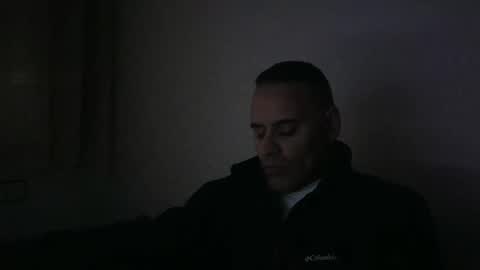 Snapshot of gioshadow chatting on January 1, 1:37 pm gioshadow online show from January 1, 1:37 pm