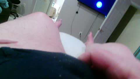 Snapshot of girth8inasspl chatting on January 30, 8:32 am girth8inslut online show from January 30, 8:32 am