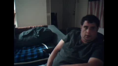 Snapshot of gitmehard008 chatting on January 6, 4:47 am gitmehard008 online show from January 6, 4:47 am