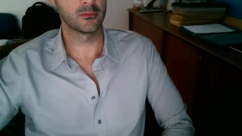 giuseppevai1 online show from October 31, 11:57 am