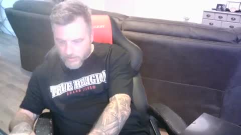giv_u_what_u_want online show from June 13, 4:54 am