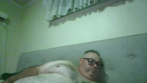 bi Gixxer online show from May 17, 6:32 am